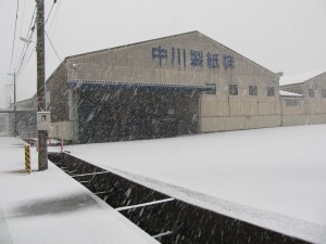 初雪：原紙倉庫
